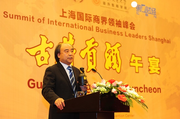 Mr. Liang Jinhui, General Manager of Gujing Group at the luncheon