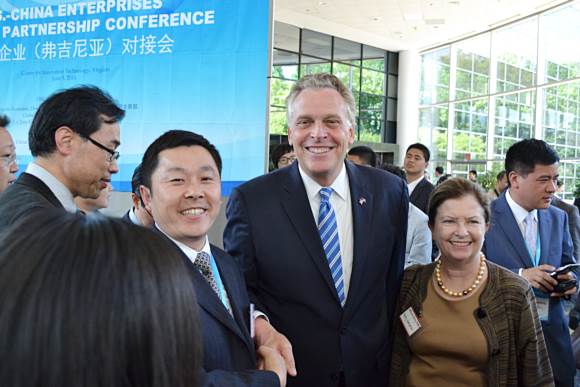 Mr. Terry McAuliffe expresses his warm welcome to attending Chinese entrepreneurs